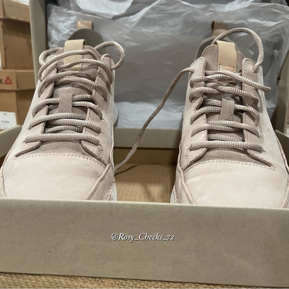 Clarks Trigenic Tri Spark Women’s Nude/Beige White comfort Sneakers Size US 9